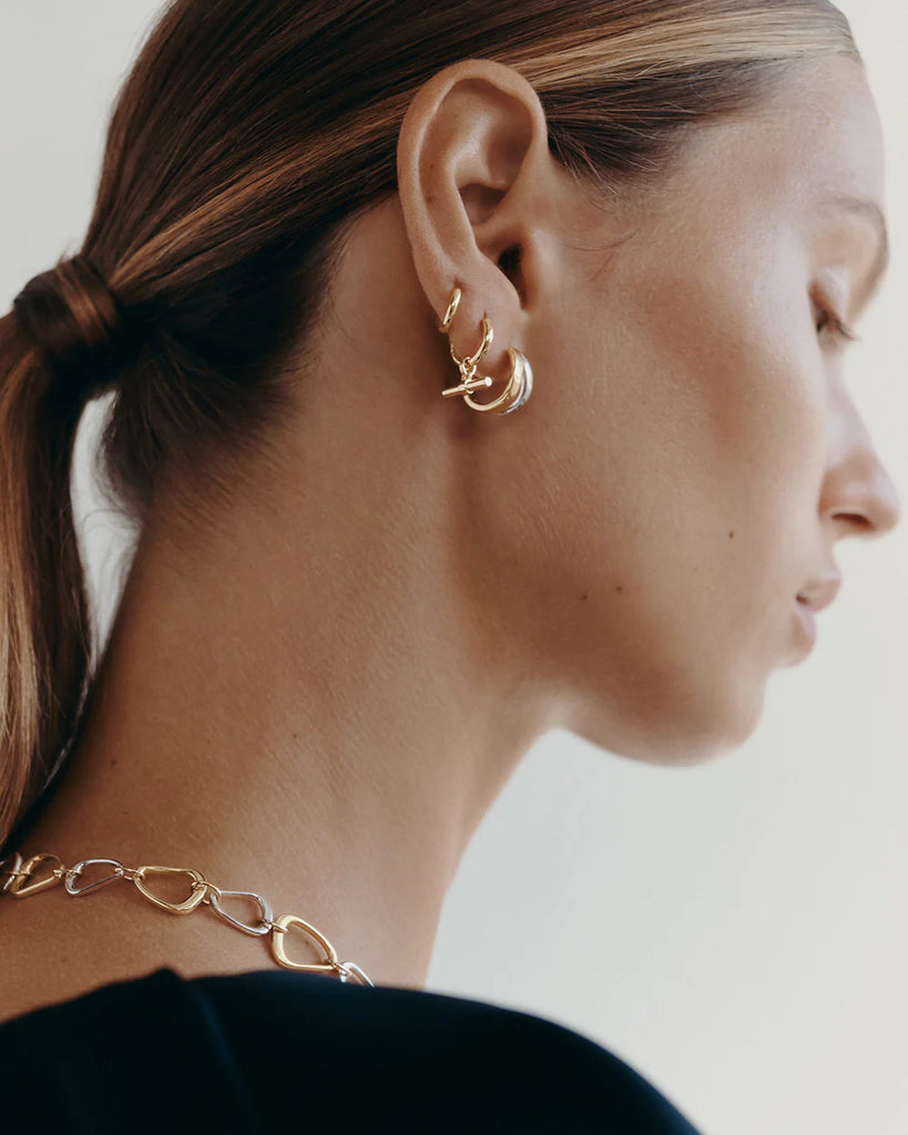 Kirstin Ash - Rhythm T-Bar Hoops - 18k Gold PLated