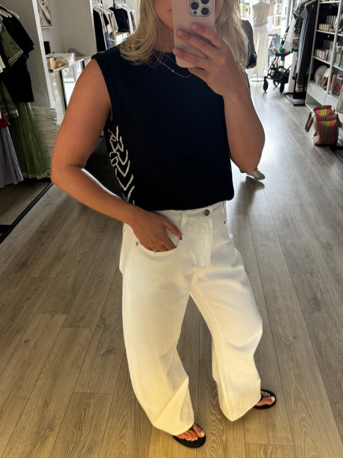 Viktoria & Woods - Ascendant Vest - Black