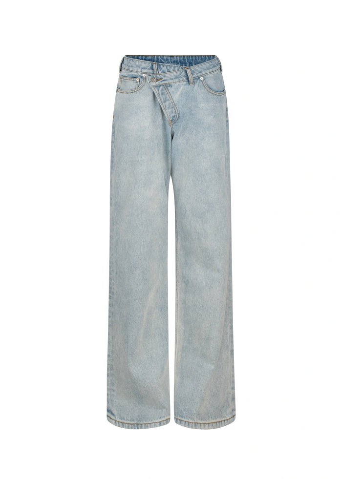 One Of Others - Hutton Jean - Light Blue Wash