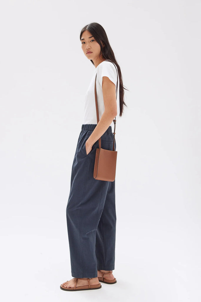Bria Pant True Navy- Assembly Label