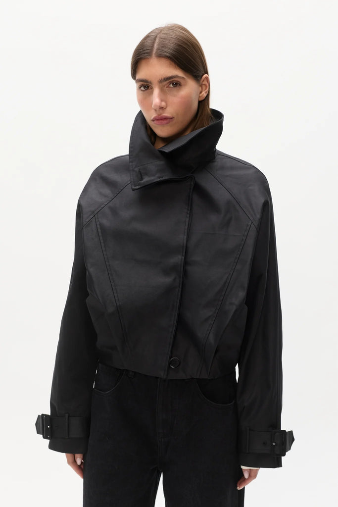 Bayse - Koa Cropped Coat - Black