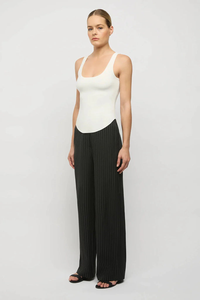 Friend of Audrey - Curved Hem Crepe Knit Top - White