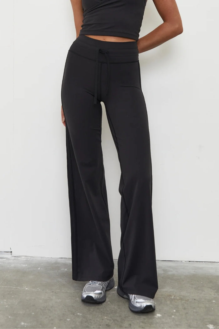 Pinky & Kamal - Straight Leg Tie Up Pant - BLack